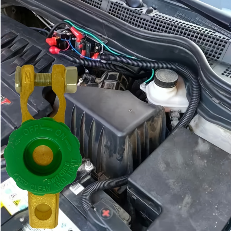 Spurtar Coupe Circuit Batterie 12V/ 24V Coupe Batterie Voiture Déconnexion  Isolateur de Commutateur Borne Batterie avec Bouton Noir Pour Voiture  Camion Bateau : : Auto et Moto