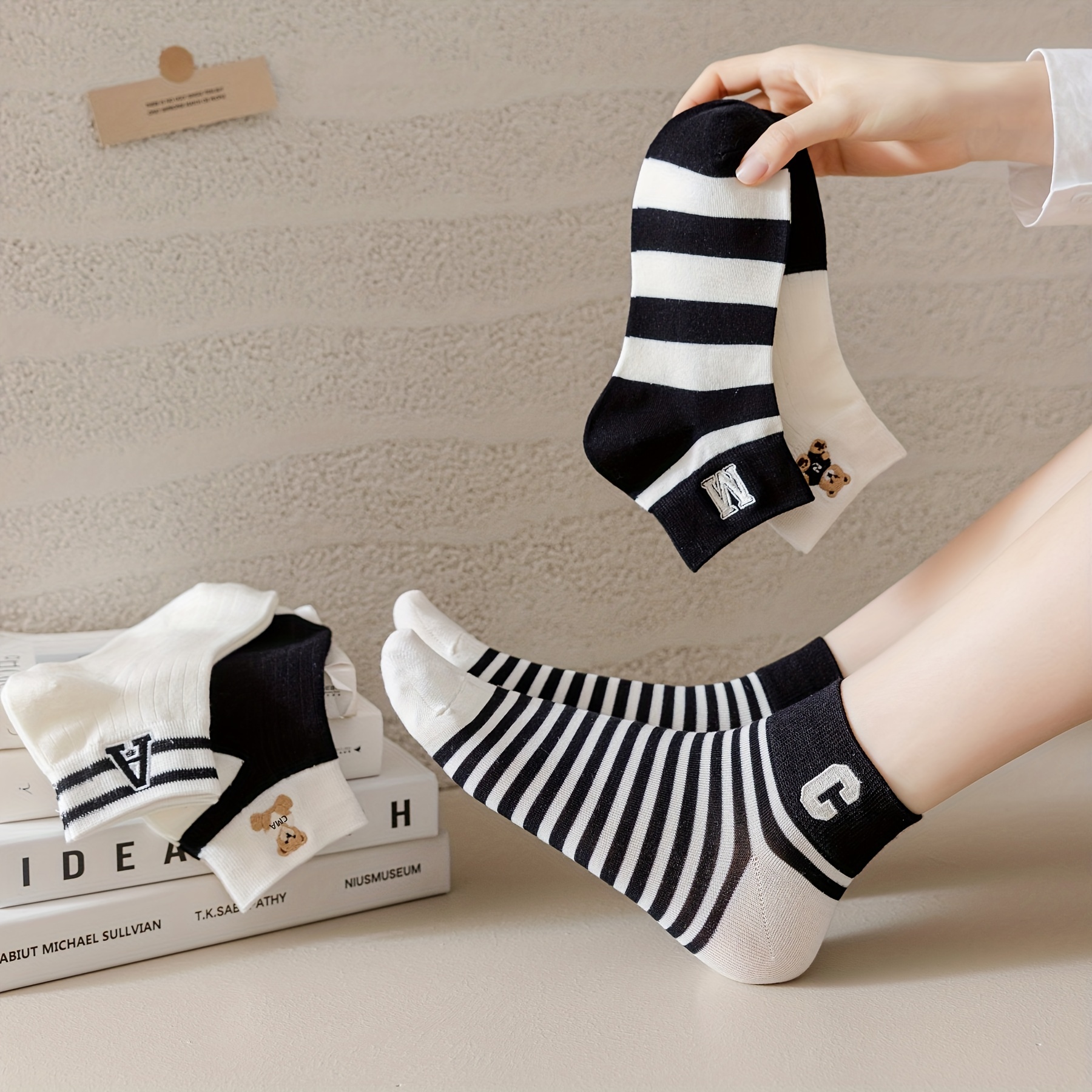 

5 Pairs Teddy Bear Pattern Socks, Cute & Comfy Striped Short Socks, Women's Stockings & Hosiery