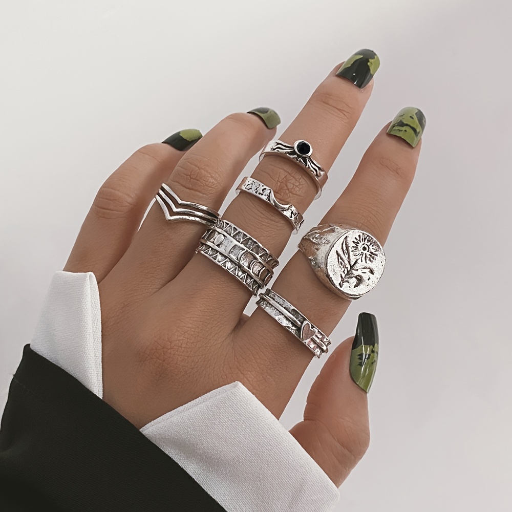 Chunky Heart Rings + Minimalist Band Ring Trendy Checkerboard