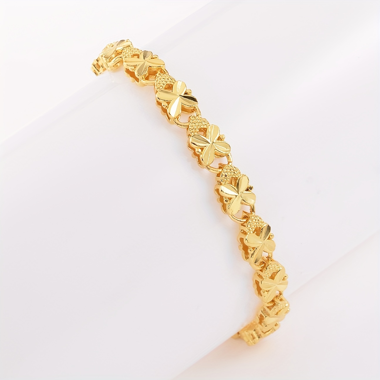 Clover Heart Flower Decor Bracelet, 18K Plated Fashionable Gift