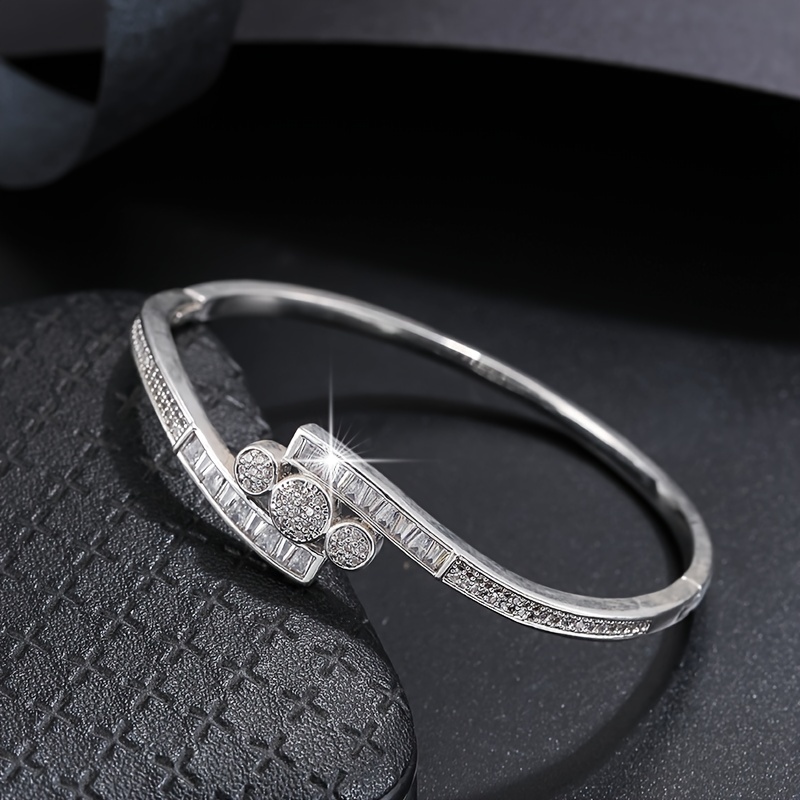 Fashion And Luxury Bracelet All-match Inlaid Zircon Women's Bracelet Plated  Holiday Style