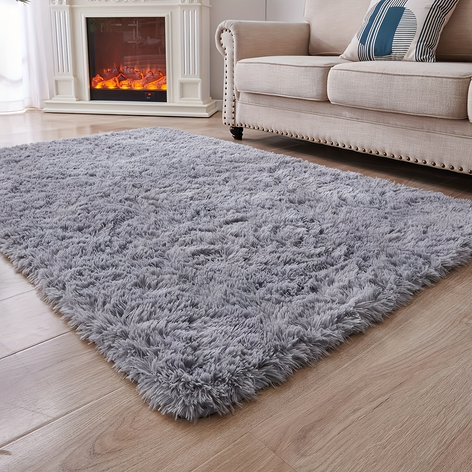 Buy Grey Rugs, Carpets & Dhurries for Home & Kitchen by AAZEEM