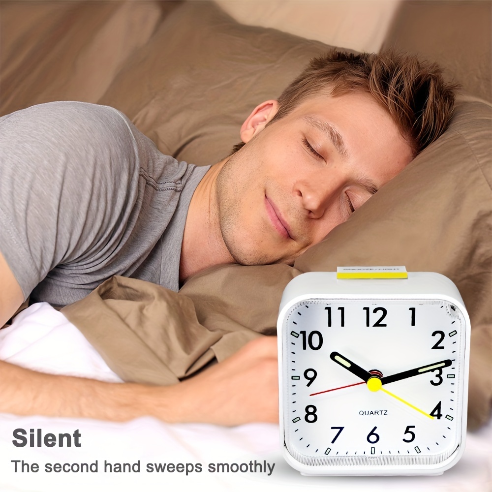 1pc Sveglia Silenziosa, Orologio Comodino A Batteria Grande Display Analogico  Senza Ticchettio, Funzione Snooze E Luce Notturna Camera Letto, Ufficio,  Cucina, Alta Qualità E Conveniente