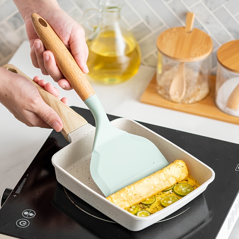 1pc, Wide Silicone Spatula, Japanese Tamagoyaki Spatula With Wooden Handle,  Non-Stick Cooking Turner, Kitchen Utensils, Kitchen Accessories