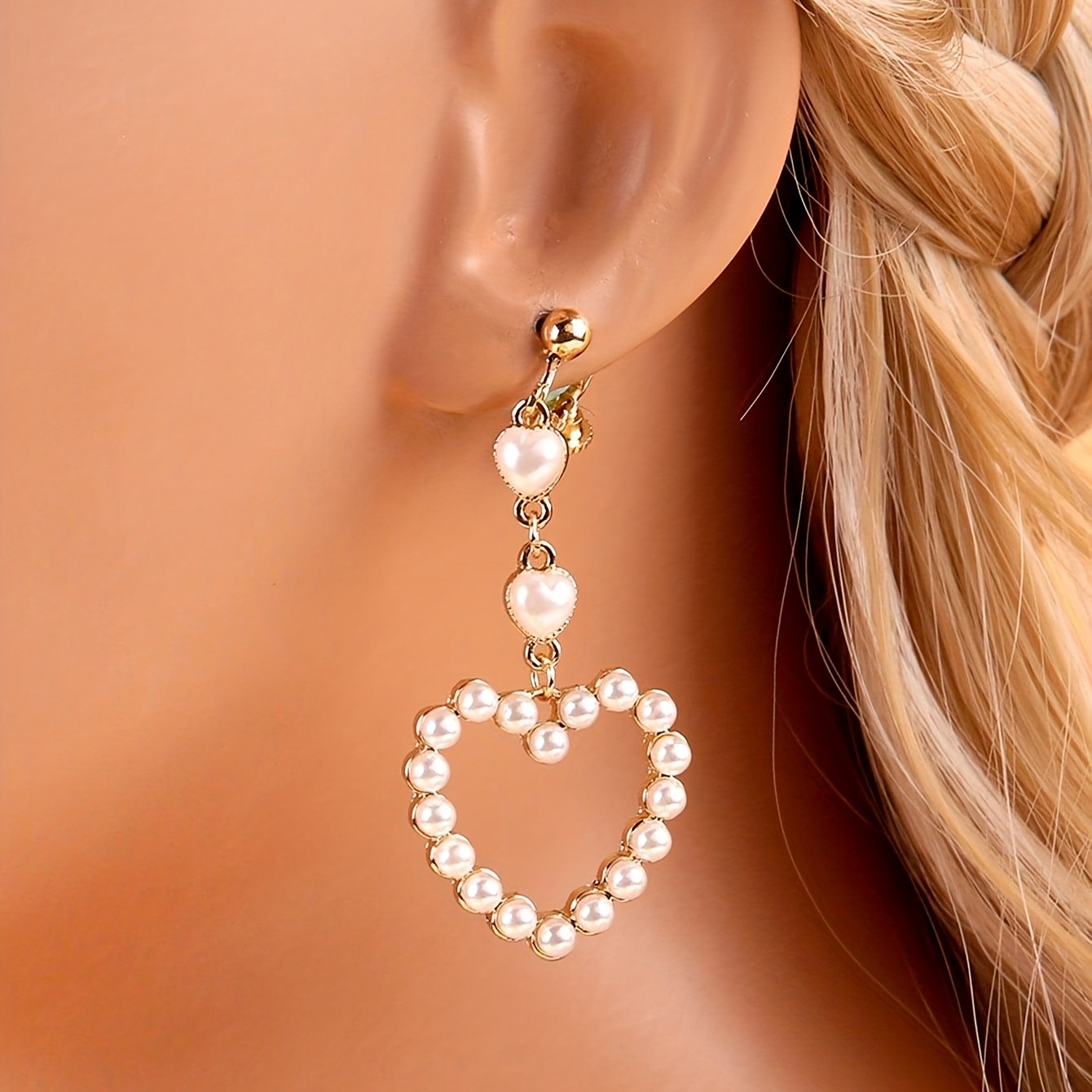 

Exquisite Hollow Imitation Pearl Design Clip On Earrings Zinc Alloy Jewelry Vintage Elegant Style For Women Valentine's Day Gift
