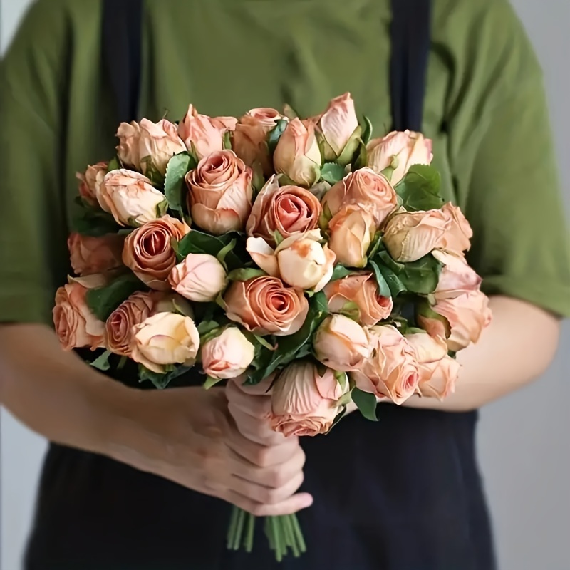 Composizione di rose finte rosa in vaso, centrotavola floreale, fiori  artificiali, rose Velvet Touch -  Italia