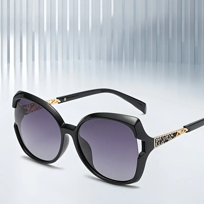 Letter M Decor Polarized Sunglasses, Rhinestone Decor Vintage Sunshade Driving Fishing Glasses, UV Protection,Temu