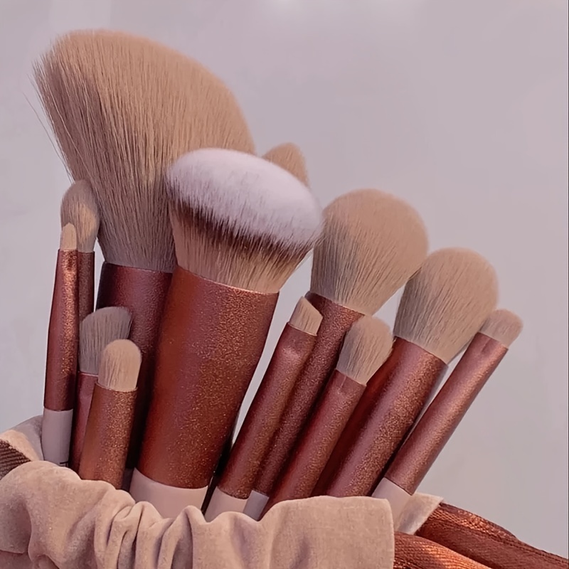 YJ-Anyue Lot de 12 pinceaux de maquillage en bois vert de qualité  supérieure pour fond de teint, poudre, fard à paupières, anti-cernes, grand  ensemble d'outils et accessoires de maquillage : : Beauté