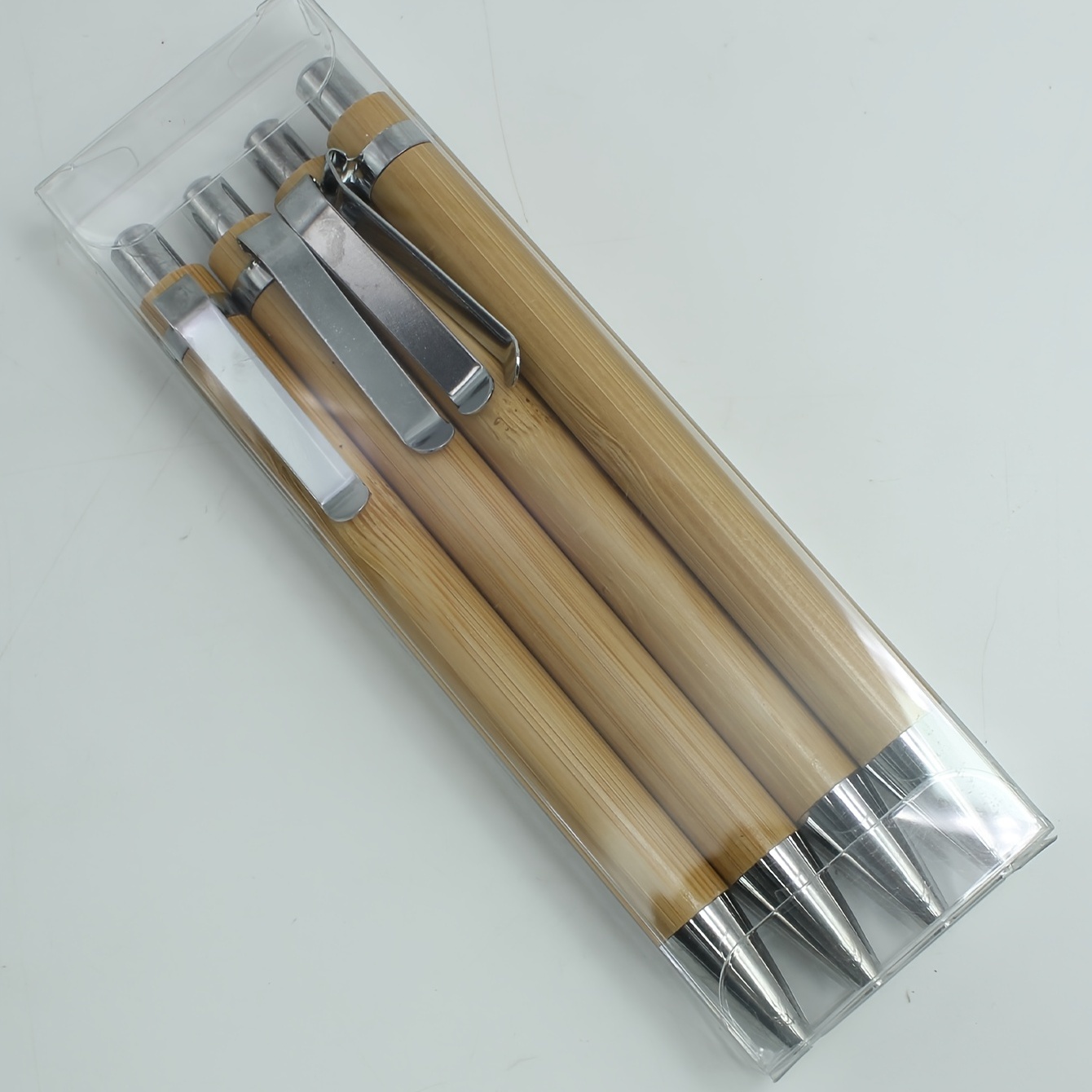 Penna a sfera regalo Set completo di penne a sfera in legno con simpatica  scatola di legno Regali aziendali + 2 ricariche : : Cancelleria e  prodotti per ufficio