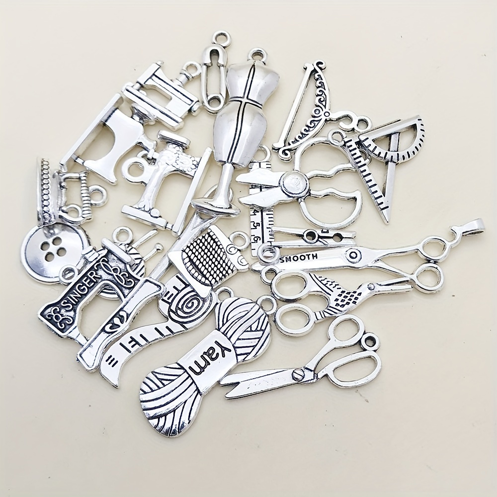 Randomly Mix 20pcs Antique Silver Heart Charms Pendants for Jewelry, Jewels Making Findings Wedding Valentine's Day Mother's Day Charms Crafting