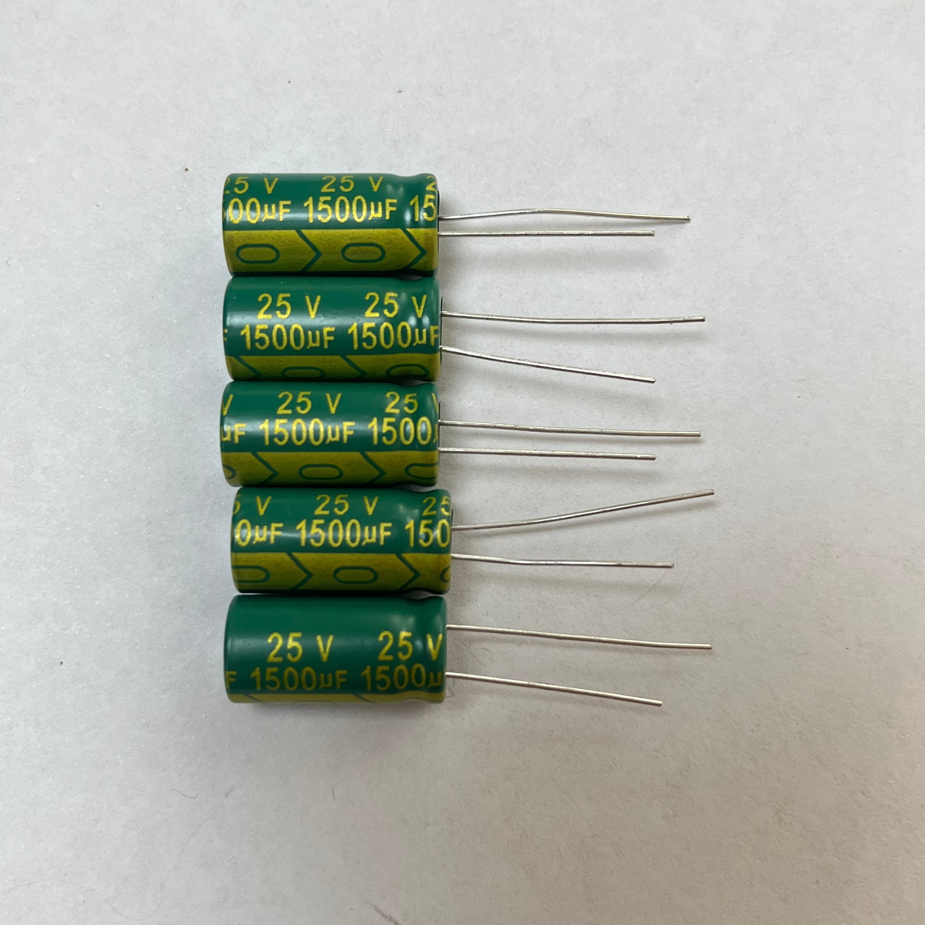 Condensadores Electrolíticos – Cabeza Cuadrada