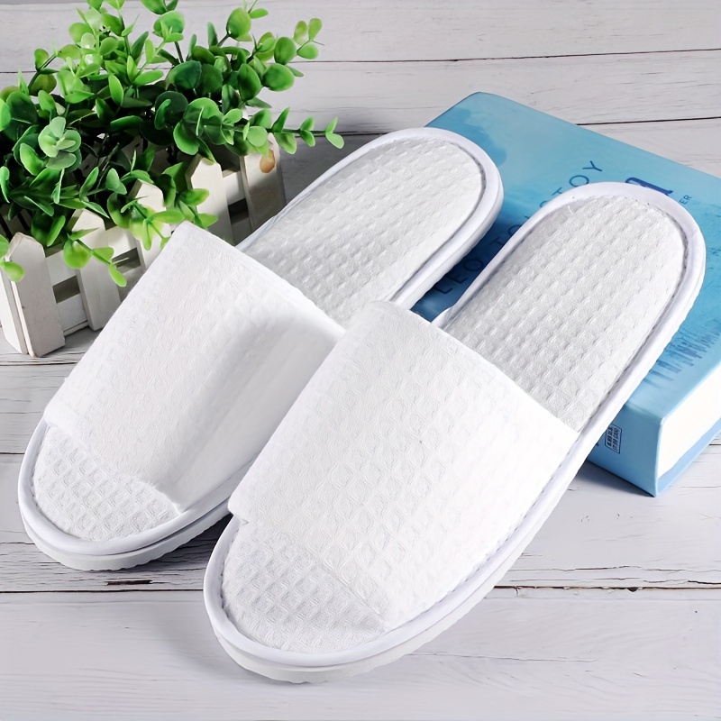 Chaussons Hotel,SPA Pantoufles,3 Paires Chausson SPA,Chaussons Fermés  Jetables,Pantoufles Jetables,Pantoufles Jetable d'intérieur,Bout Fermé  Pantoufles Jetable,Chausson Jetable(Taille UE 37-43, Blanc) : :  Mode