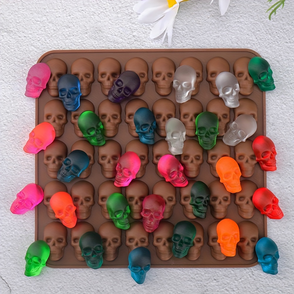 Wilton Mini Cake Pan Skull 6 Cavity