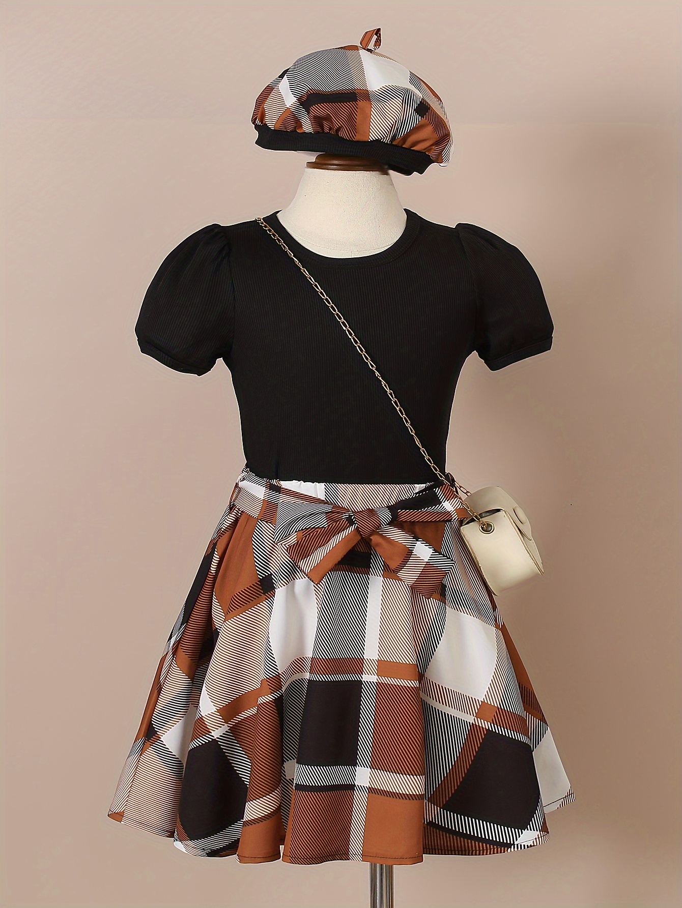 Short vintage plaid on sale skirt