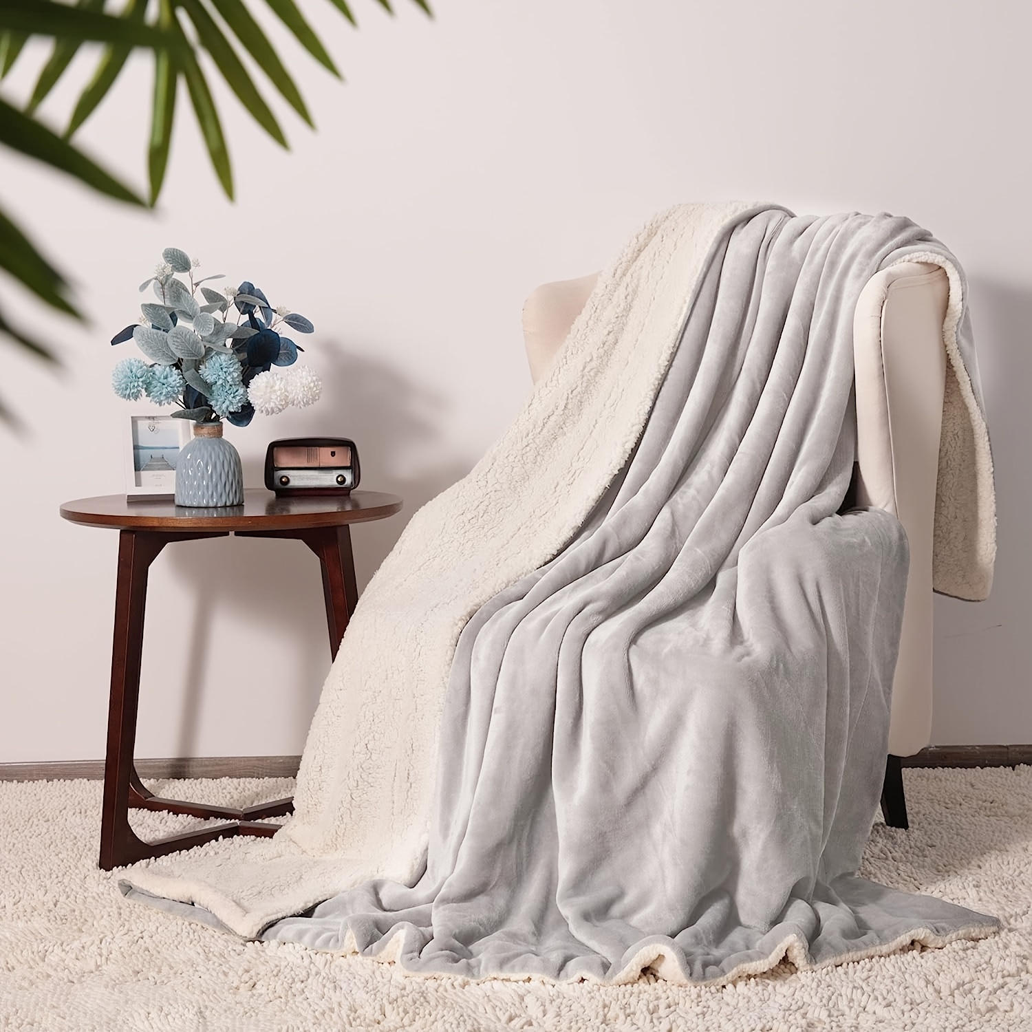 Sherpa Polyester Fleece Throw Blanket For Couch, Thick And Warm
