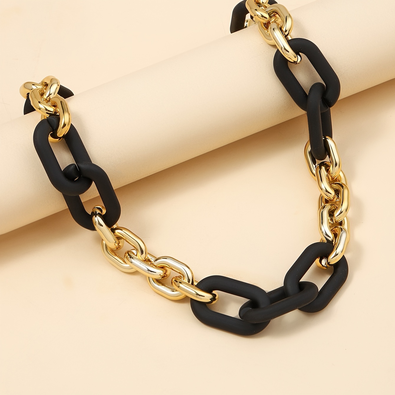 

1pc Punk Chunky Acrylic Chain Necklace Classic Golden Black Color Block Necklace Trendy Jewelry For Women