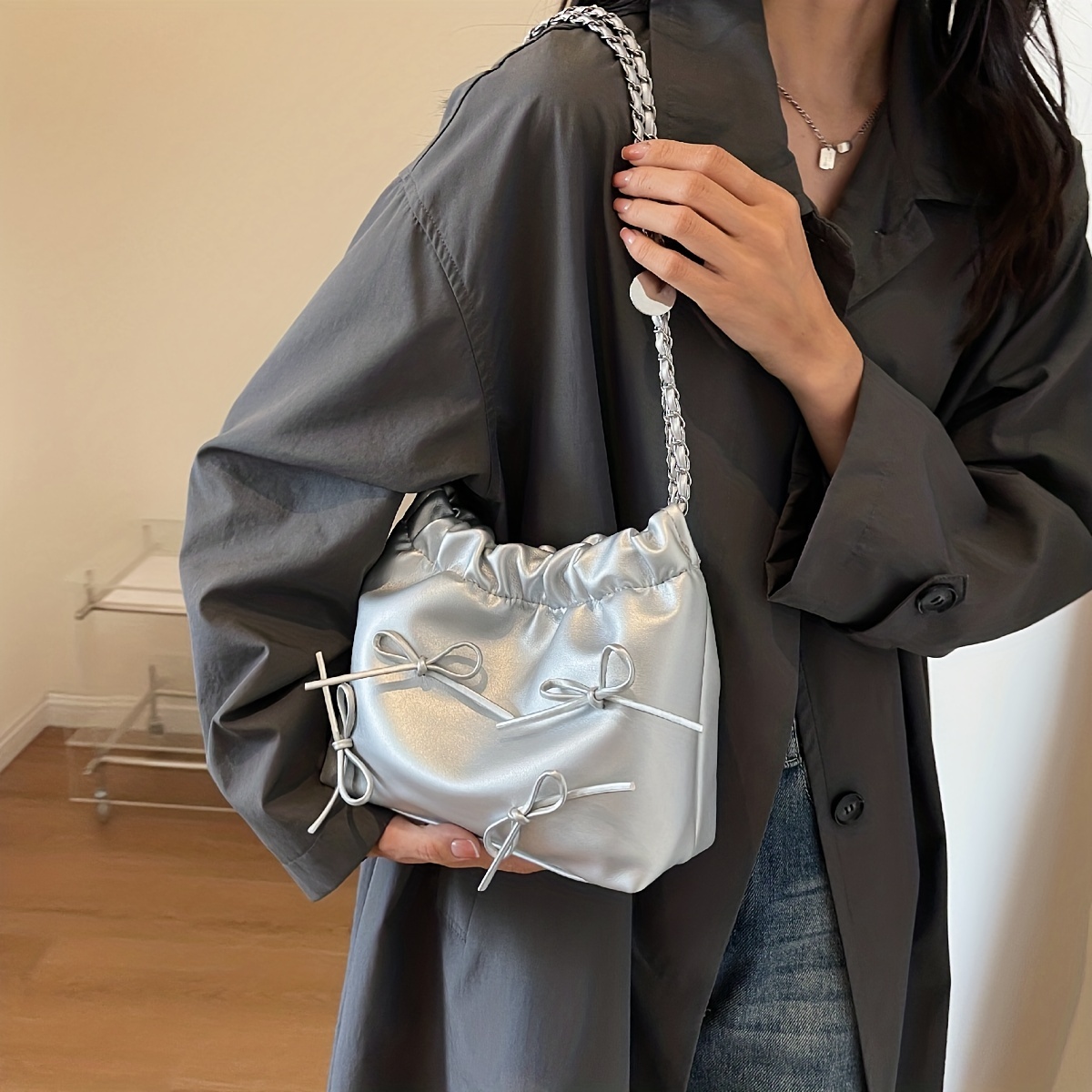 Butterfly Decor Bucket Bag, Trendy Chain Trash Bag For Women, Drawstring Pu  Leather Shoulder Bag - Temu