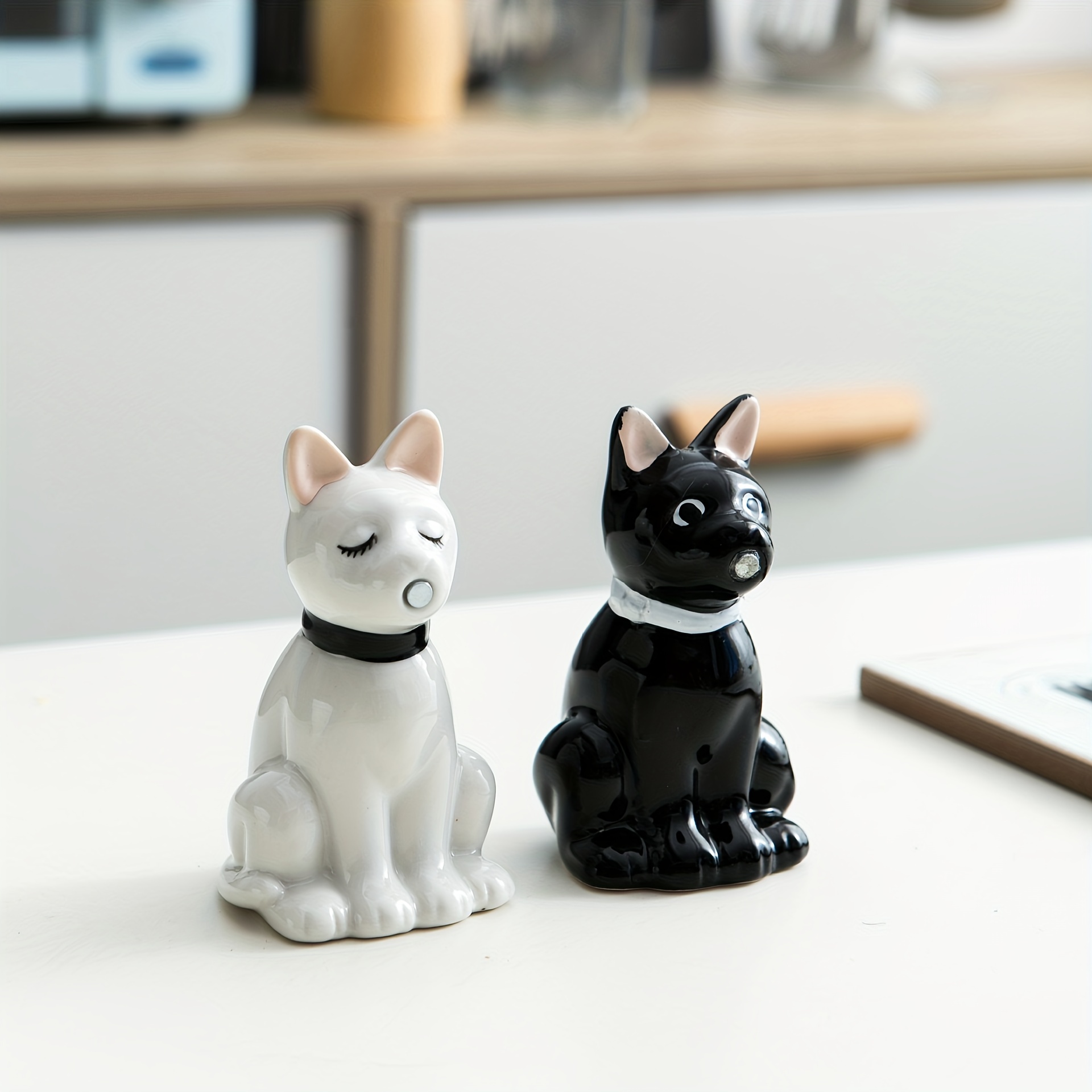 Salt And Pepper Shakers Black And White Spice Set - Temu