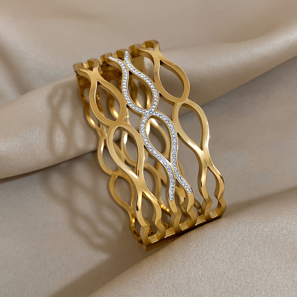 Image of Selling New 18k Gold Plated-plated Hollowed Out 304l 304l Stainless Steel Luxury Bracelet With Inlaid For Family, , Holiday Gifts, Christmas Gifts, Birthday Gifts