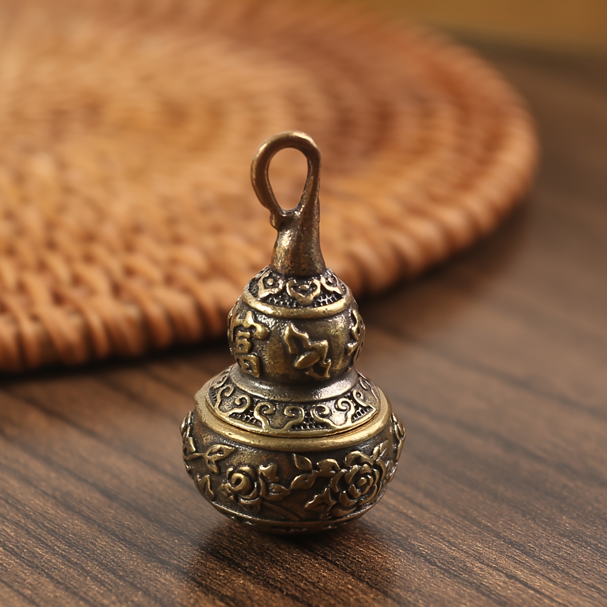 TEMU 1pc Pure Copper Gourd Statue Pendant For Keychain, Openable Lotus Gourd Sculpture Pendant, Car Keychain Pendant