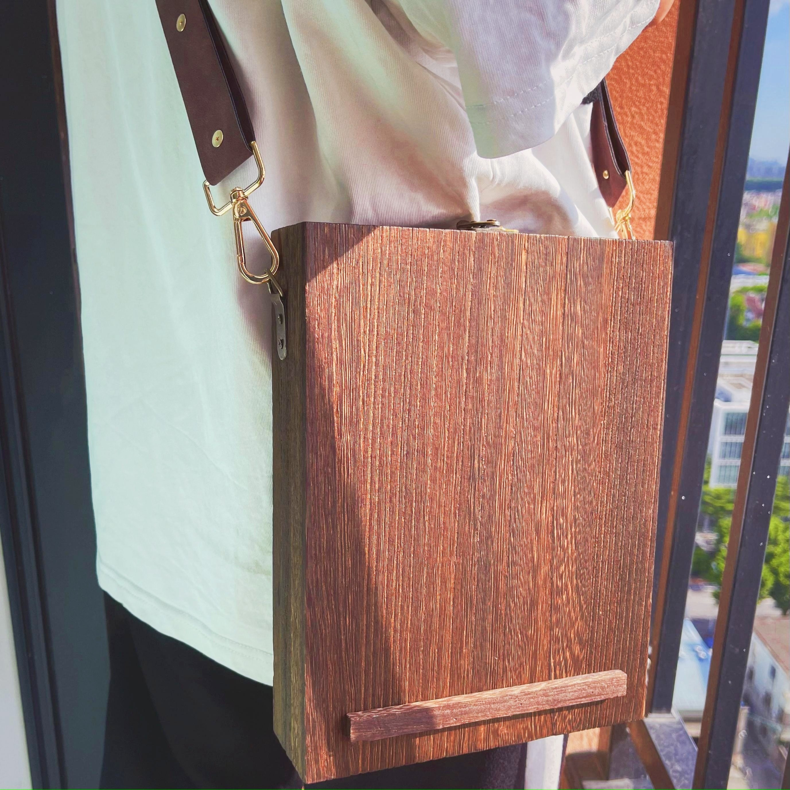 1pc Wooden Handmade Portable Crossbody Postman Bag, Multifunctional Artist  Tool Brush Storage Box (Wood Color)