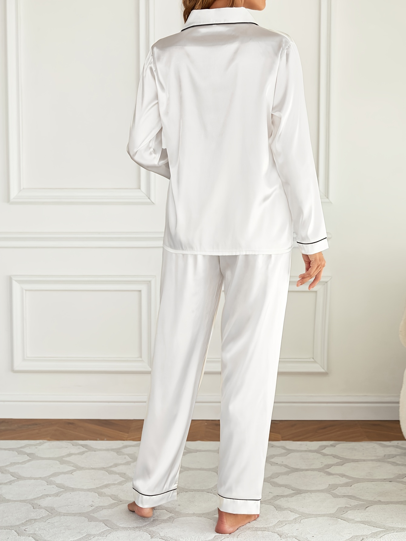 Women's 2pc Satin Pajama Set - Colsie White L 1 ct
