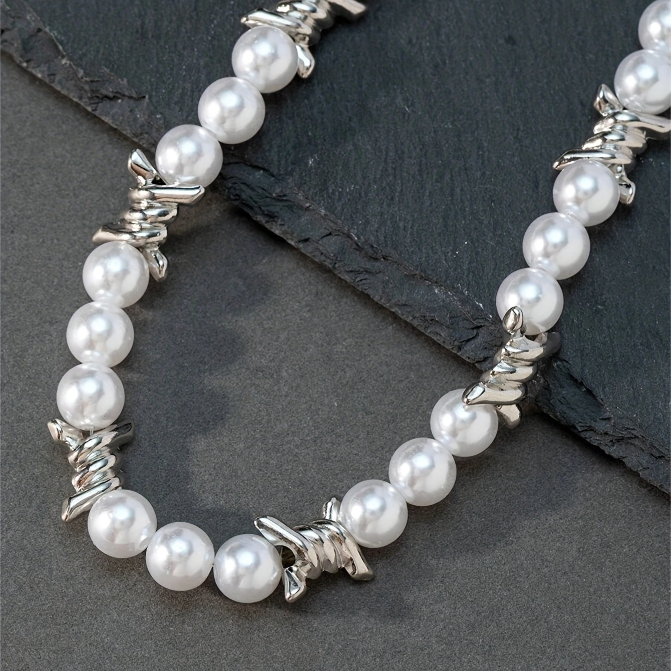 Thorns Stitching Pearl Necklace Choker for Men