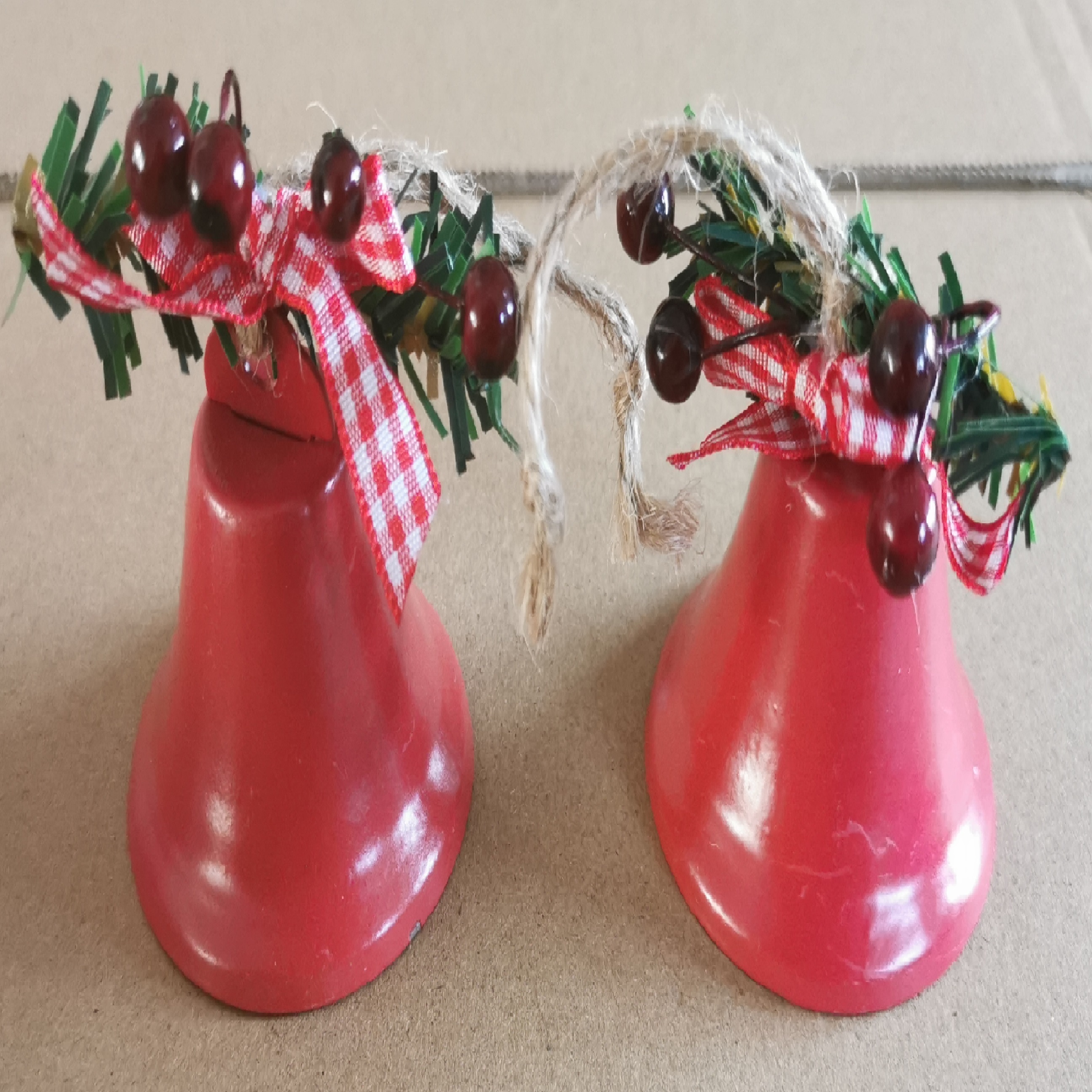 Christmas Bell Ornaments, Metal Jingle Bells with Bowknot and Holly Berry  for Christmas Tree Decorations, Window Door Christmas Holiday Party  Supplies, Gold 