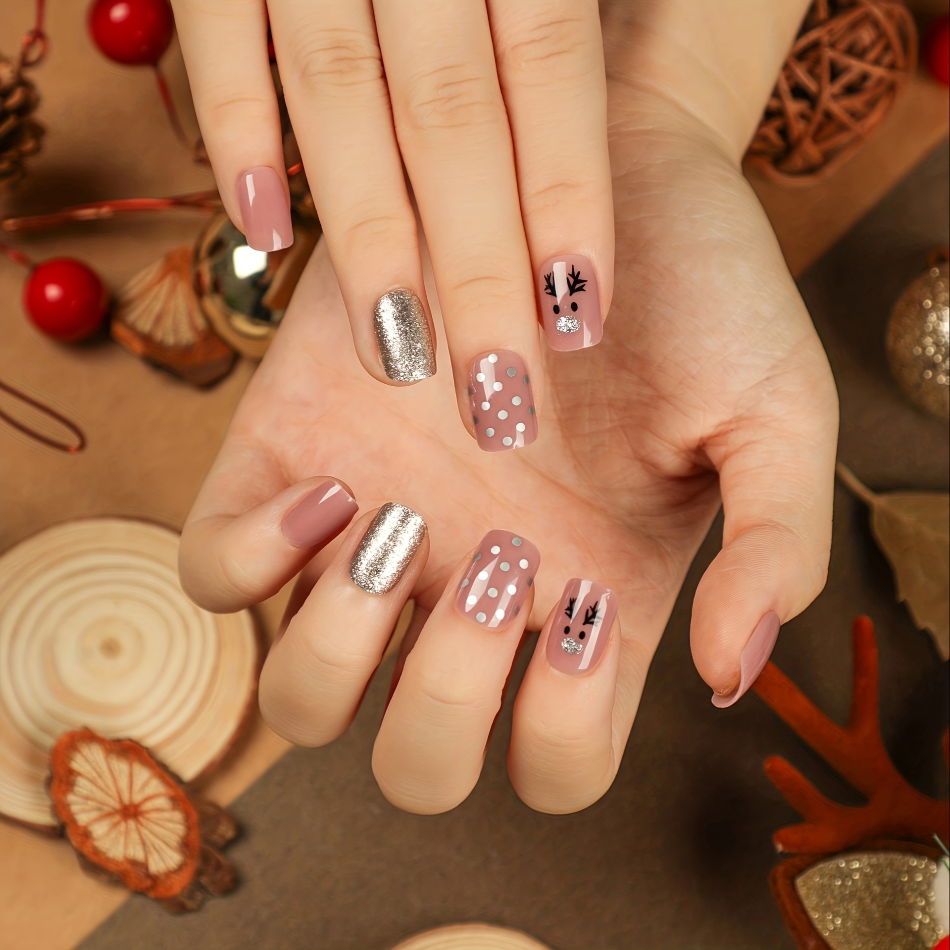 50 Best Holiday Nail Art Ideas & Designs : Green, Red and White Christmas  Nails
