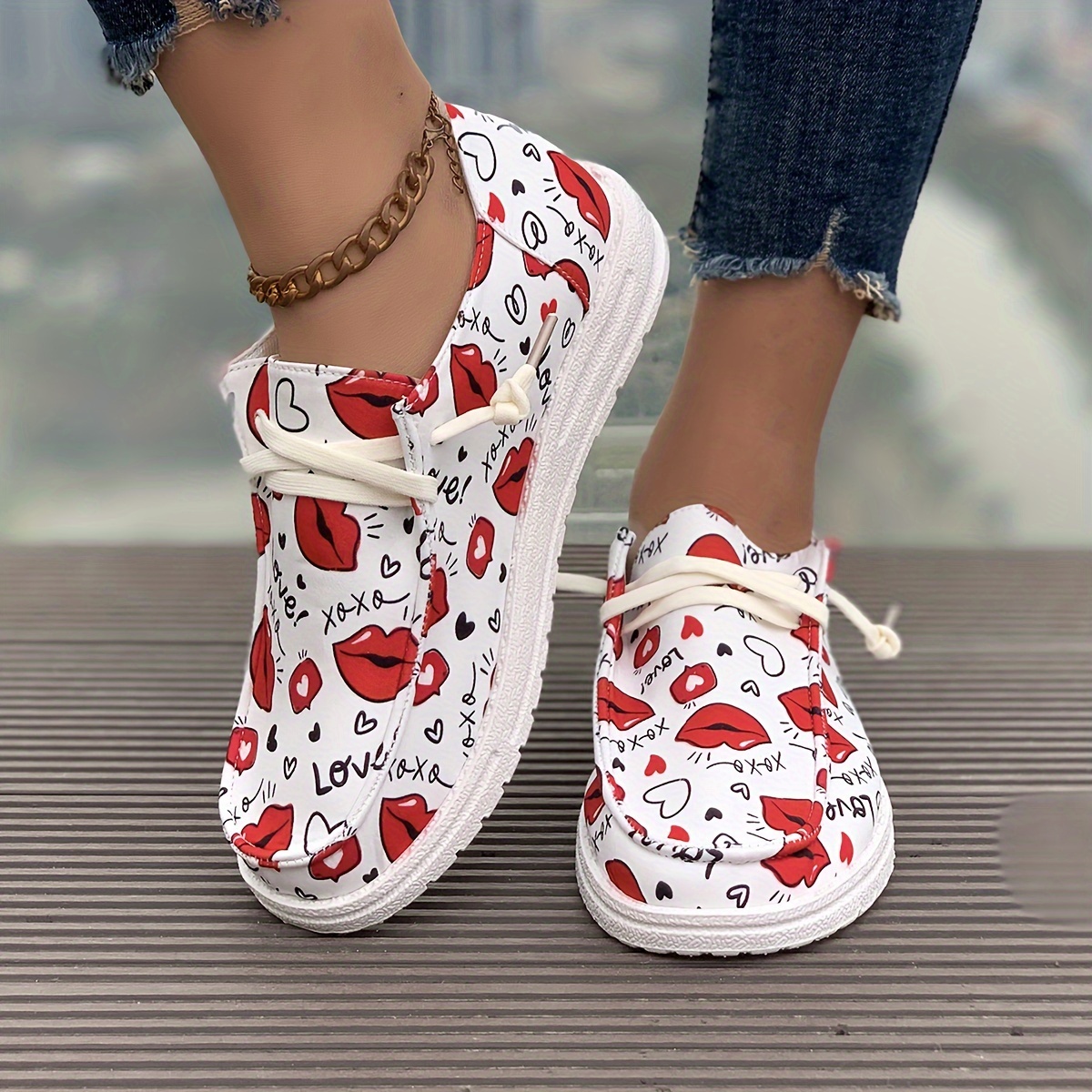 Women's Skate Shoes Lips & Hearts Pattern Flat Lace-up Canvas