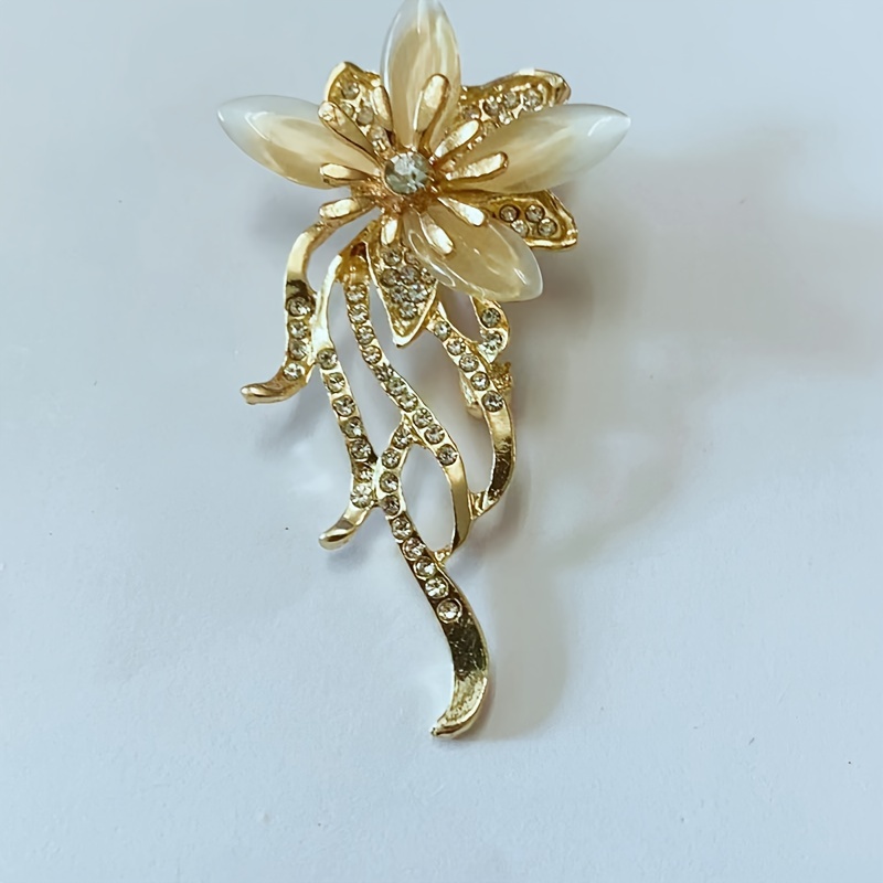 Broche de ramo de flores doradas con diamantes de imitación - Temu