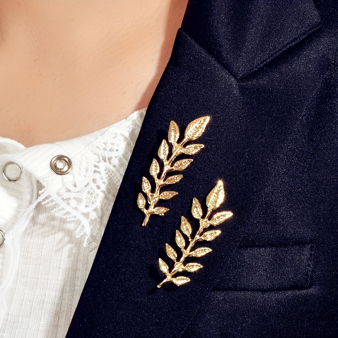 Vintage Style Leaf Shape Metal Brooch Pin