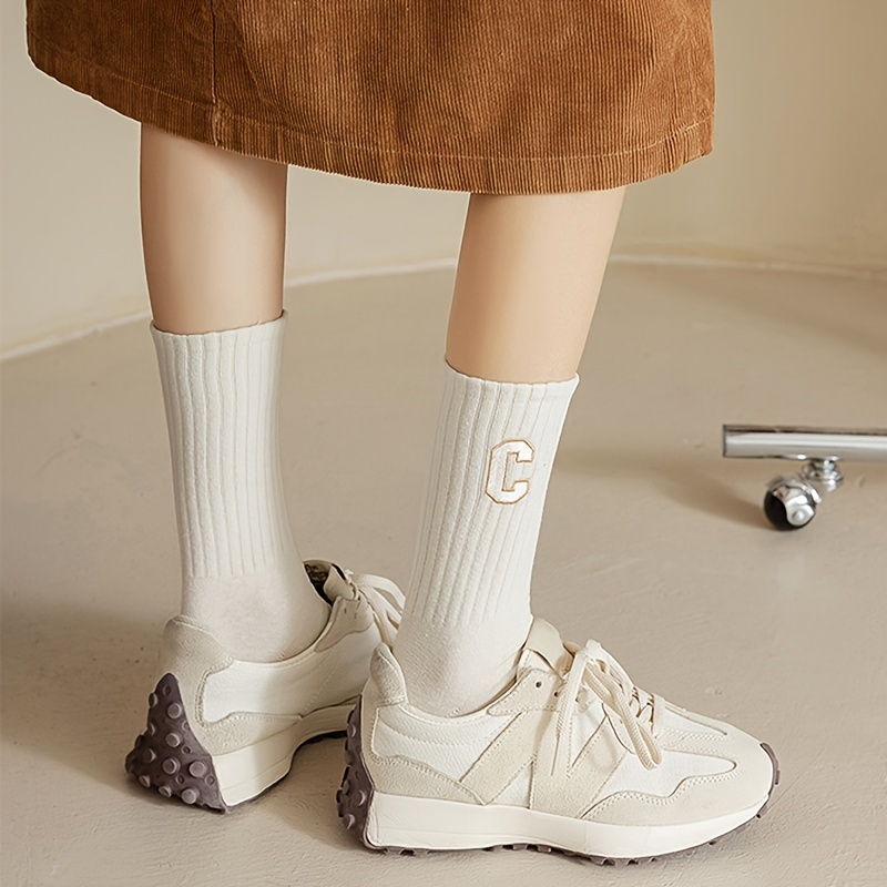 Ladies' Khaki Color Striped Mid-calf Socks With Letter Embroidery