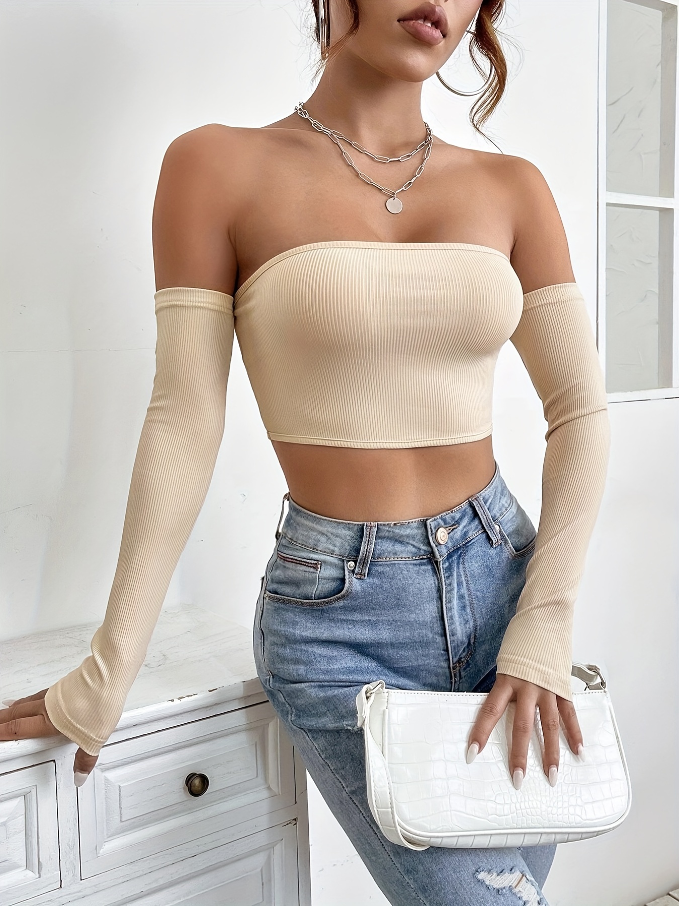 Backless Tops for Women Sexy - Casual Y2K Crop Shirts Long Sleeve Crewneck  Slim Fit Cut Out Tees : : Clothing, Shoes & Accessories