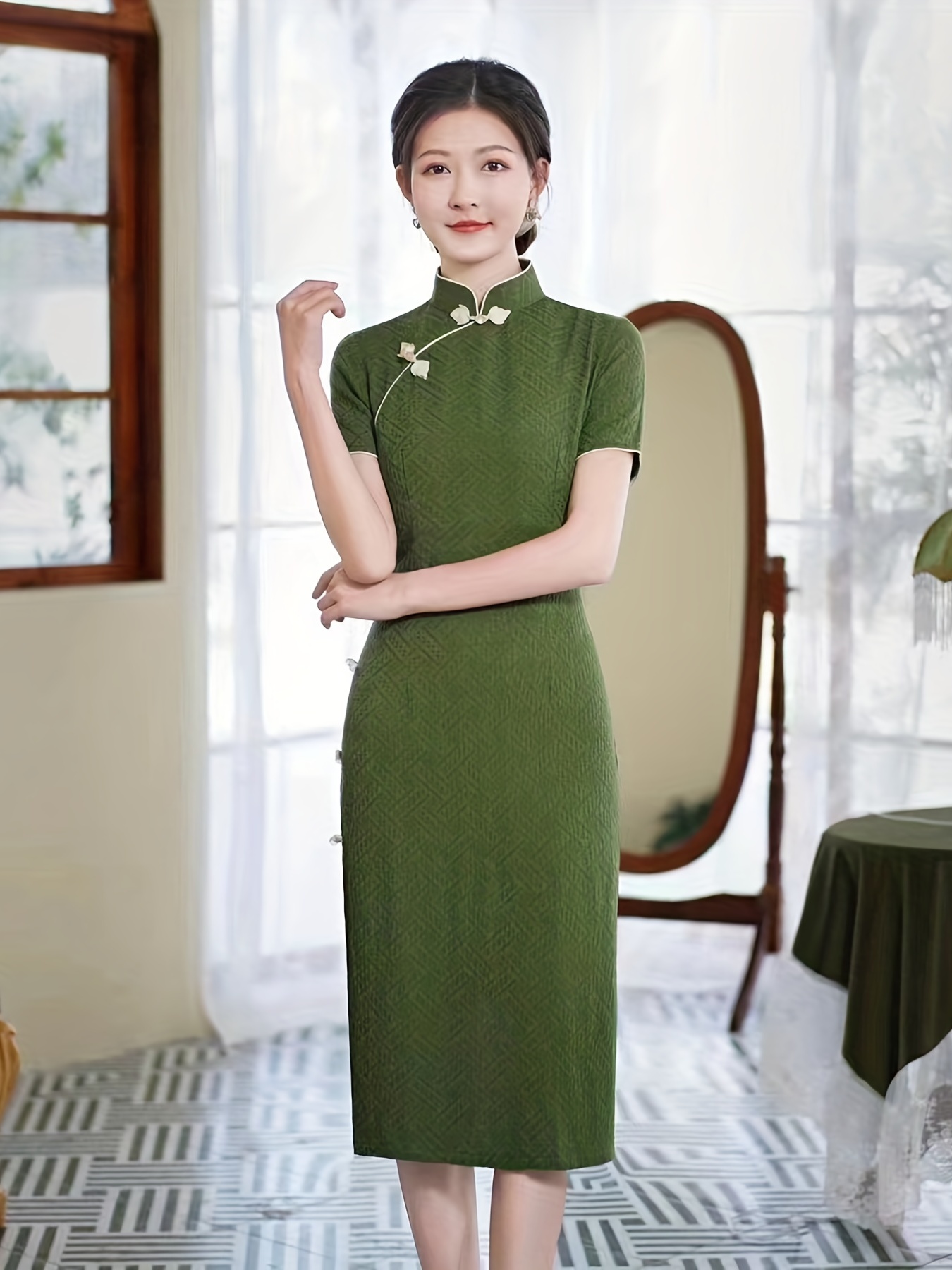 Women's Cheongsam Qipao Dress with Chinese Traditional Costume