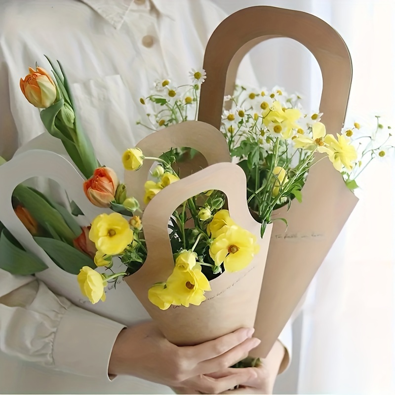 

5pcs Medium Kraft Paper Bouquet Bags, Valentine's Day Mother's Day Flowers Plant Bouquet Bags, Suitable For Stores Shops, Simplicity Literature And Art For Shops