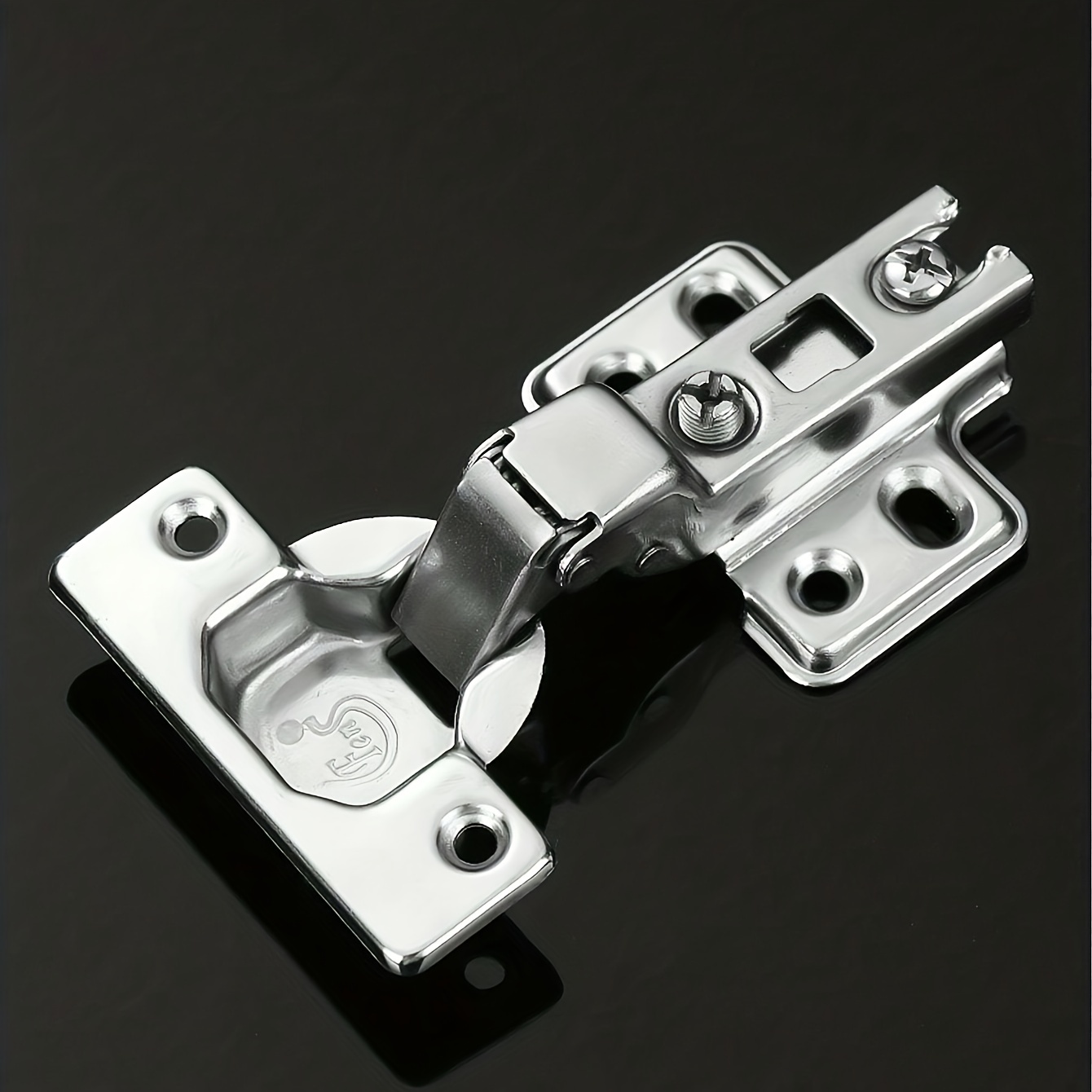 Short Arm Soft-closing Hinge  Winnec Kitchen and Closet Hardware