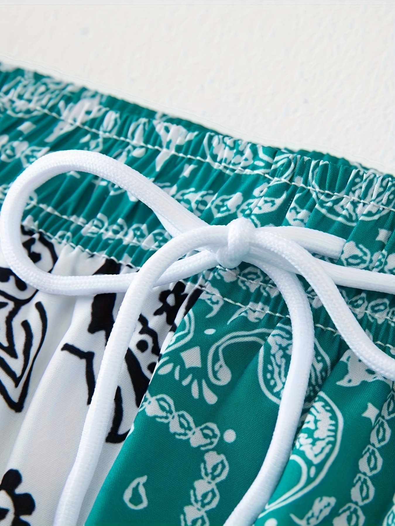 Men's Bandana Pattern Drawstring Shorts