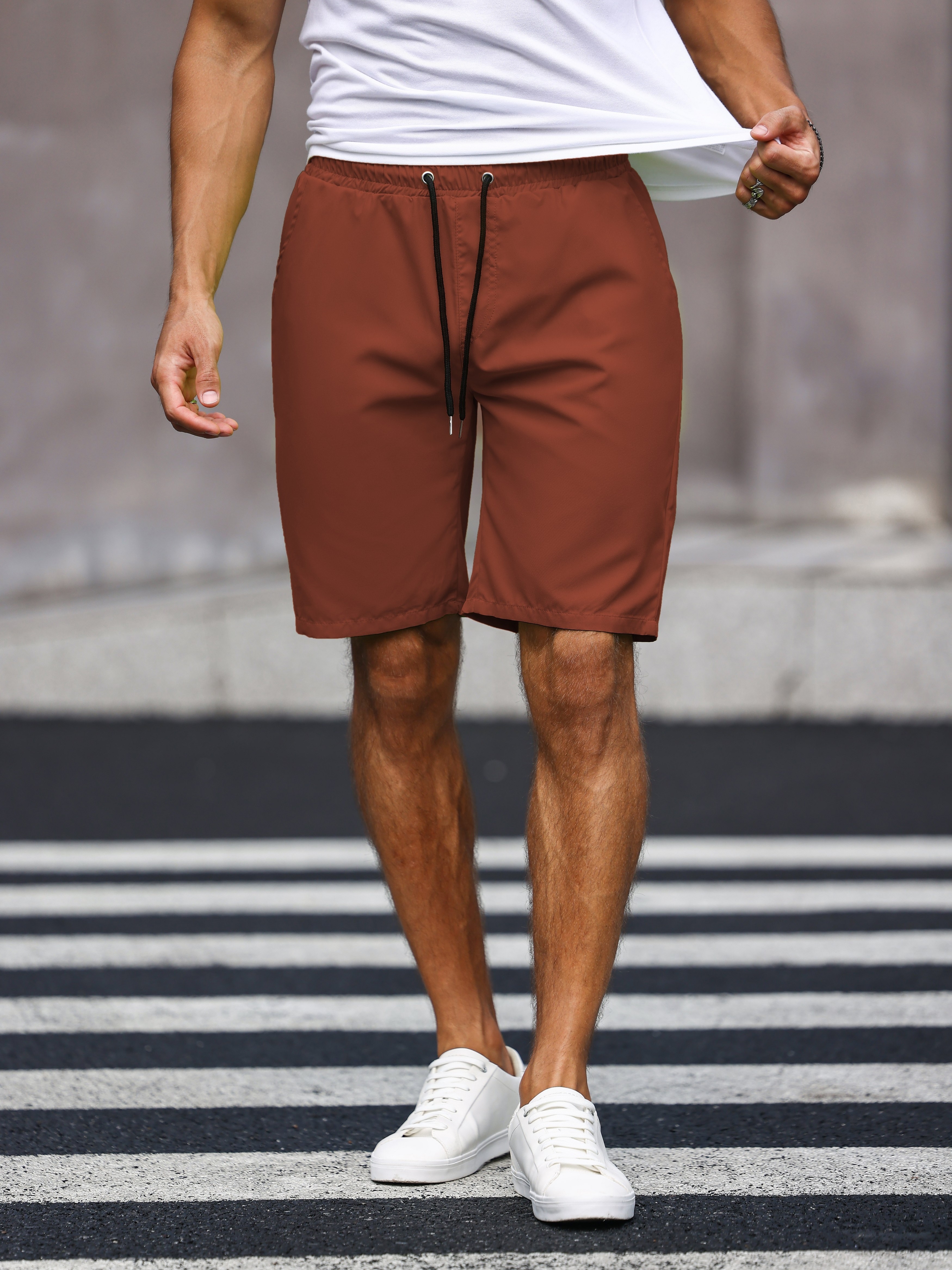 casual brown shorts outfit