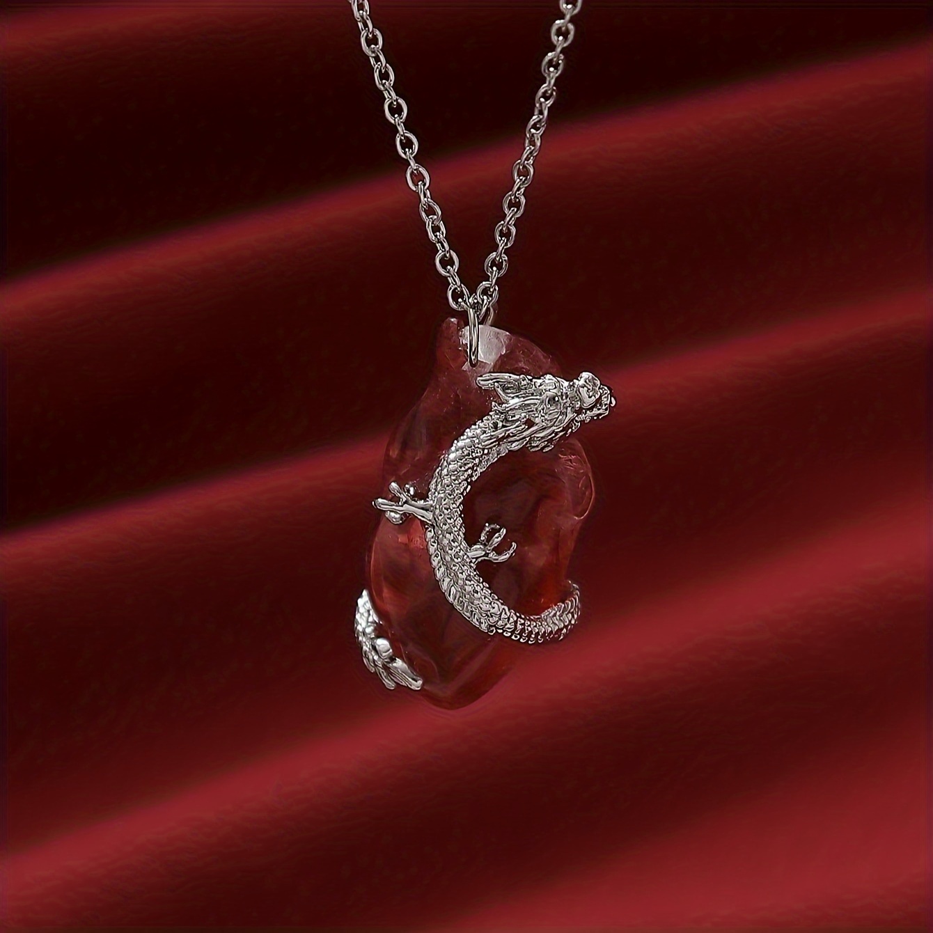 1 Pieza, Collar Con Colgante De Dragón Plateado De Tres Garras Y Corazón De Resina Estilo Gótico Punk, Cadena De Cobre Para El Cuello Para Fiestas, Vacaciones, Uso Diario, Collar De Estilo casual
