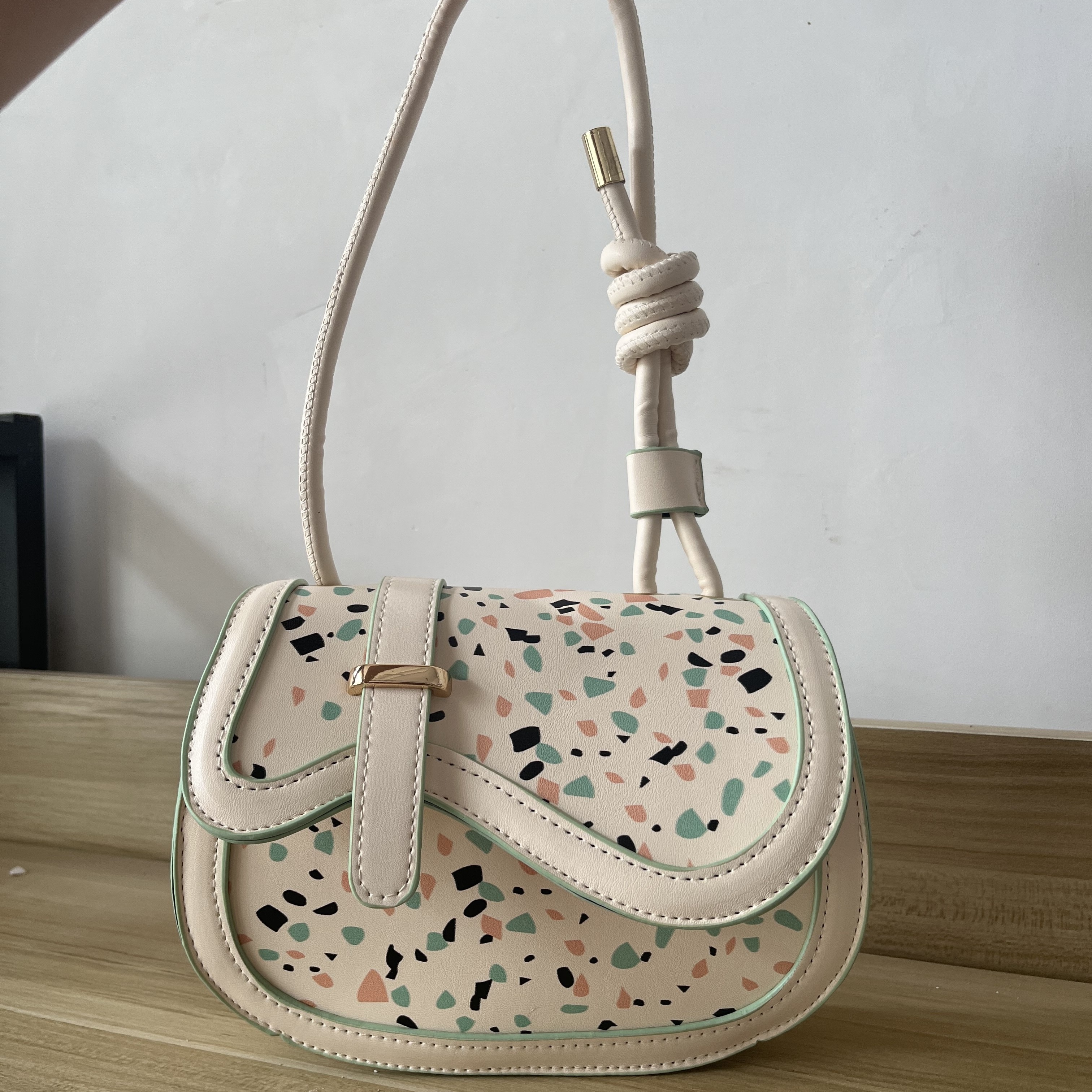 Full Printed Fashionable Flap Crossbody Bag