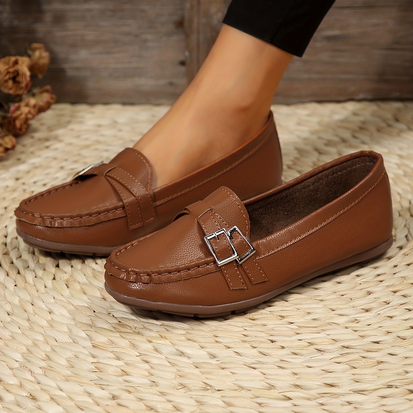 

Women's Solid Color Flat Shoes, Casual Buckle Strap Detailed Faux Leather Shoes, Lightweight Nurse Work Shoes