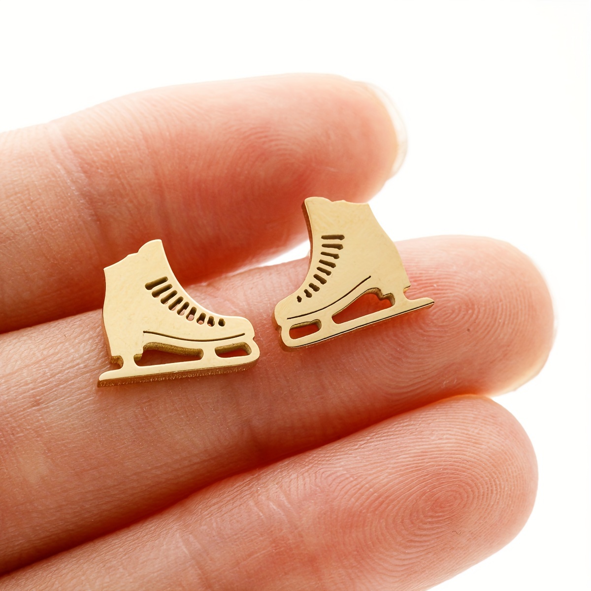 TEMU A Set Of Stainless Steel Earrings Designed For Women, Featuring A Cartoon Skateboard Shape, Ideal As A Christmas Gift For Sports Lovers, And A