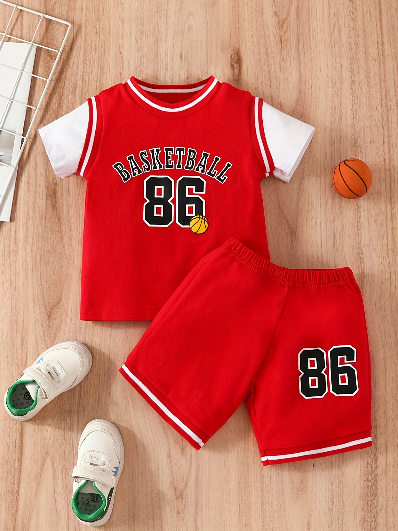 Conjunto de camiseta de baloncesto para niños pequeños, camiseta sin mangas  con letras y pantalones cortos para correr, ropa de verano para niños