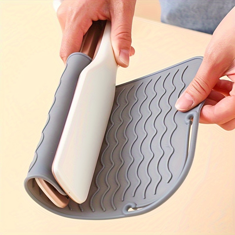 Large Silicone Heat Resistant Mat, Heat Insulation Silicone Mat Corrugated  Pattern Anti Skid Flexible High Temperature Resistant Mat for Hair Styling