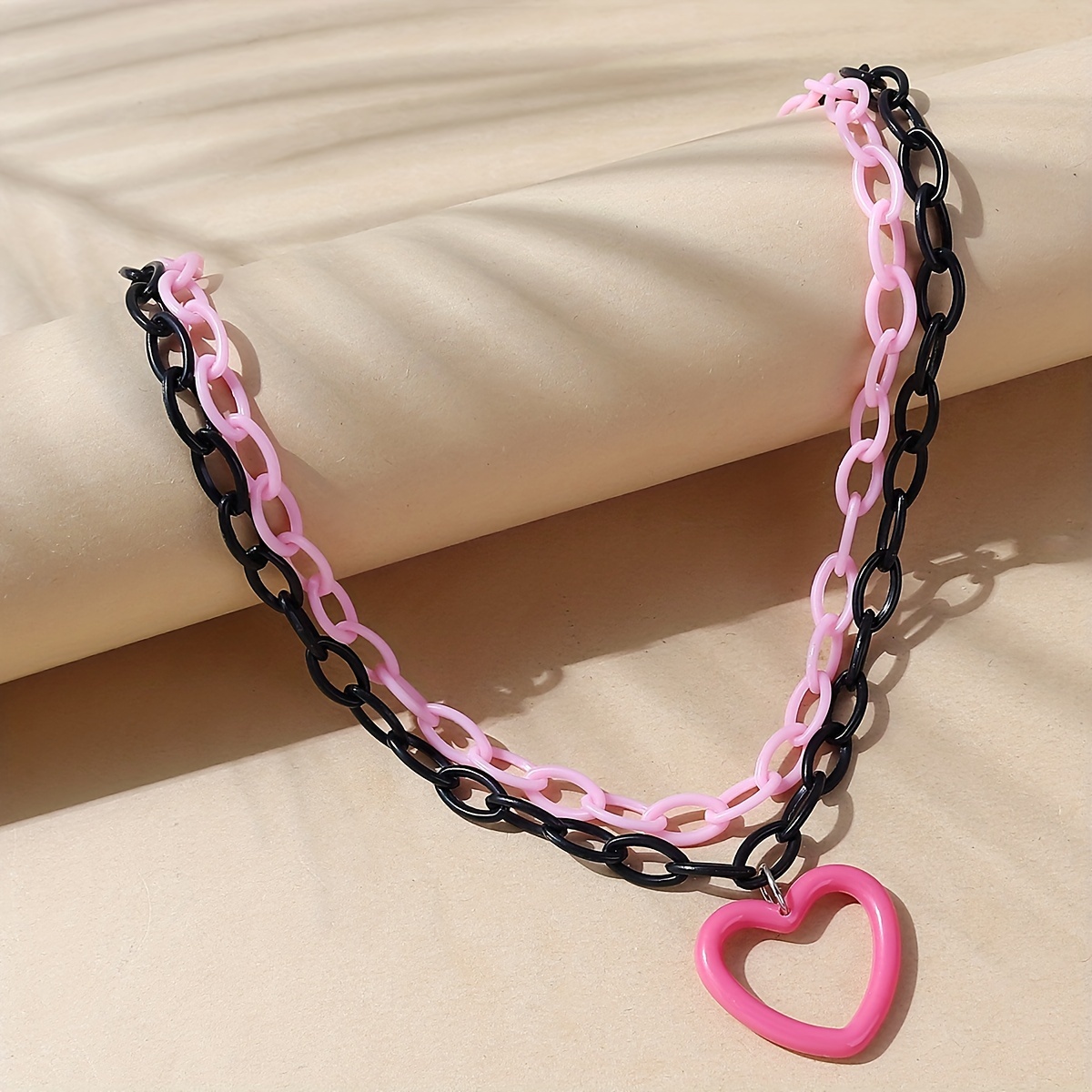 

Pink And Black Chunky Chain Necklace Hollow Heart Decor Pendant Necklace Y2k Necklace Accessories For Women For Daily Decoration