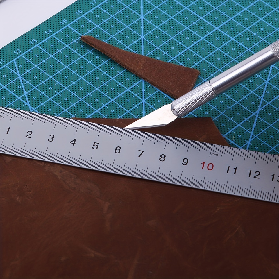 Knife Set with Cutting Mat