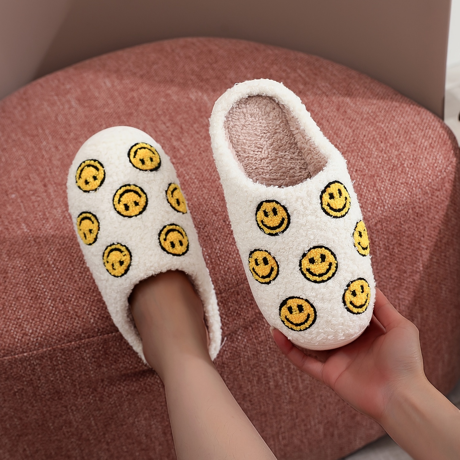 Kawaii Design Smiling Face Slippers, Warm Slip On Soft Plush Cozy