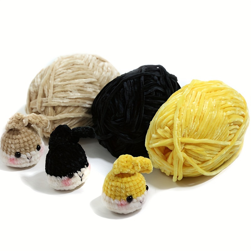 2PCS Soft Chenille Yarn Blanket Yarn,Velvet Yarn for Knitting,Fancy Yarn  for Crochet,Crochet Yarn for Sweater/Hat/Blankets/DIY Craft(Red)