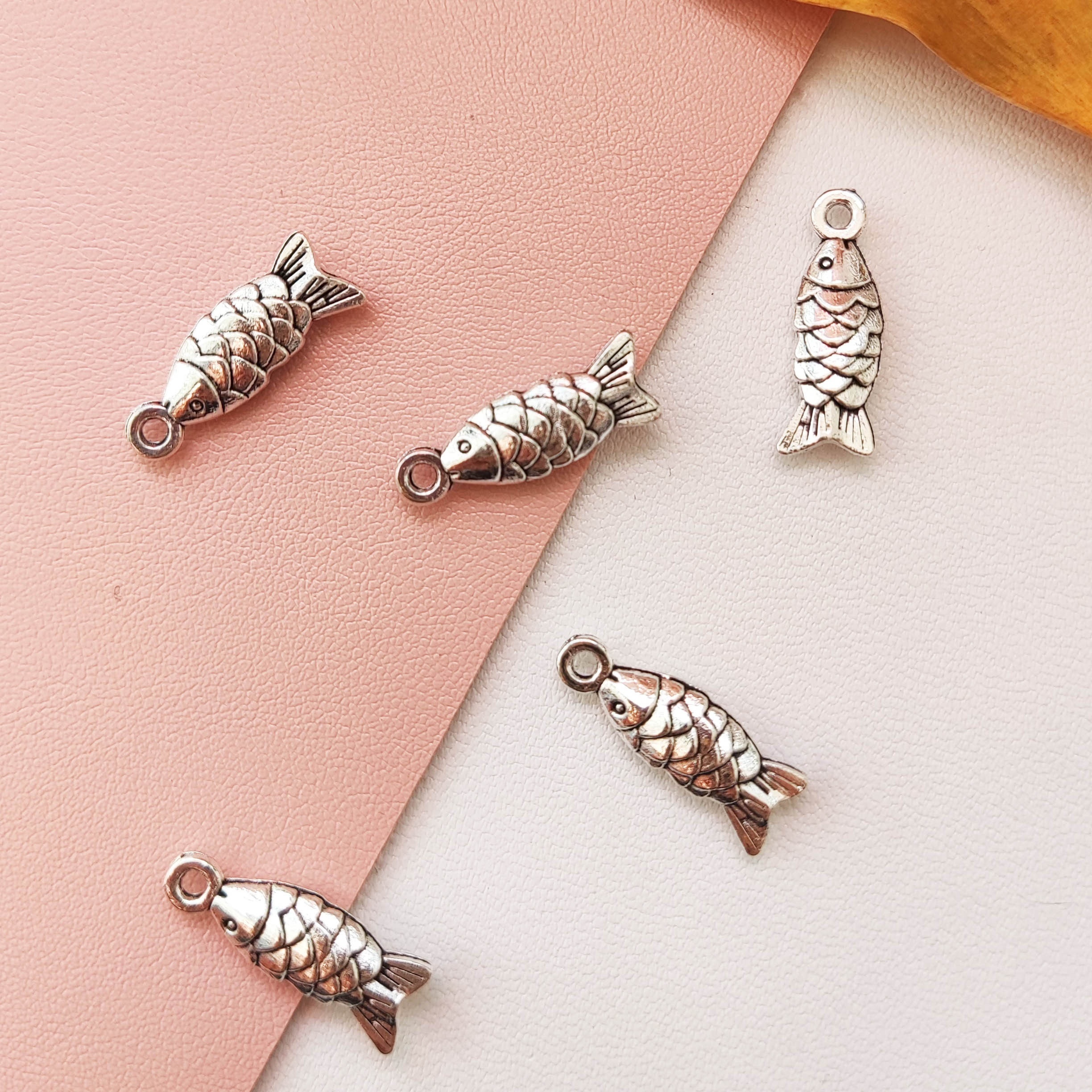 Fish Necklace Silver – momocreatura